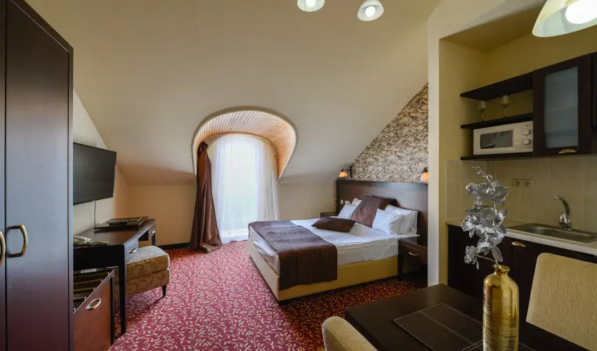 Hotel Aurum Hajd�szoboszl� - M�rcius 15. 