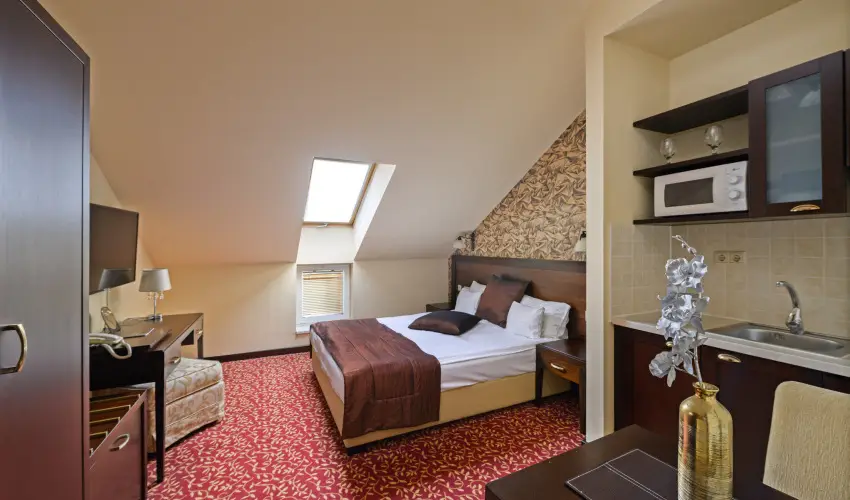 Hotel Aurum Hajd�szoboszl� - M�rcius 15. 