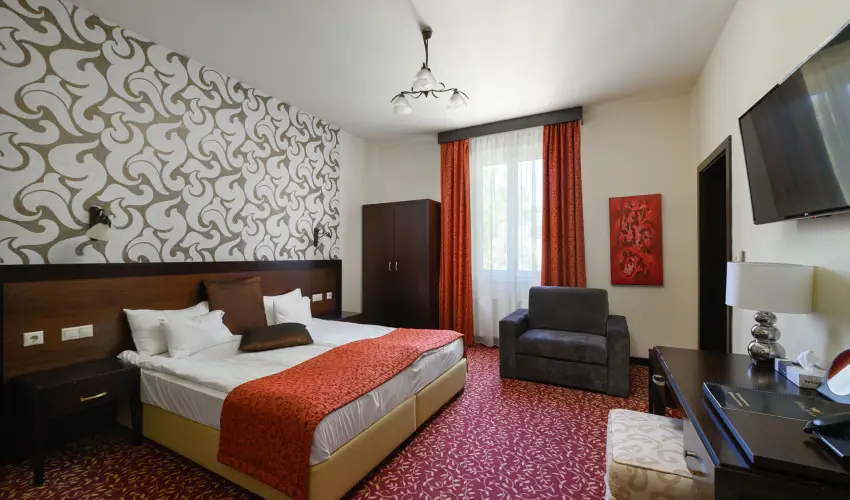 Hotel Aurum Hajd�szoboszl� - M�rcius 15. 