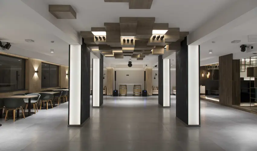 Avar Hotel M�traf�red - M�rcius 15.