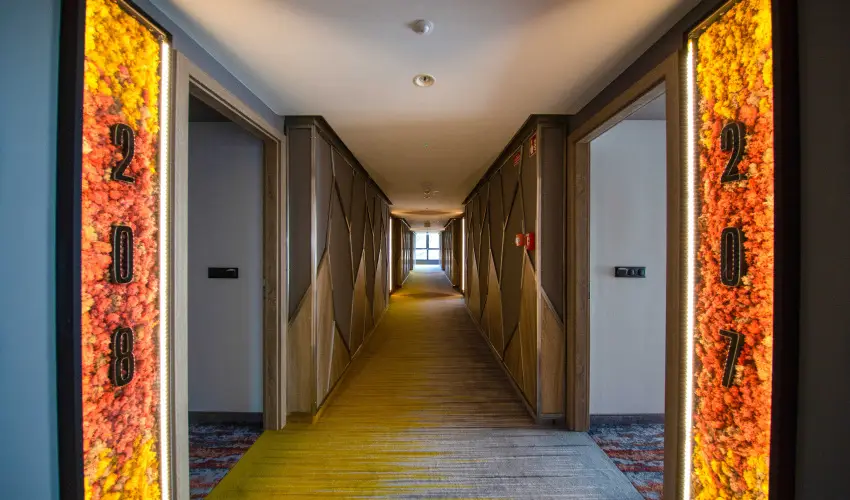 Avar Hotel M�traf�red - M�rcius 15.