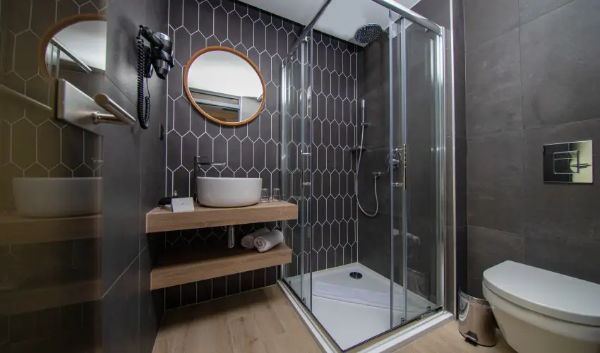 Avar Hotel M�traf�red - M�rcius 15.