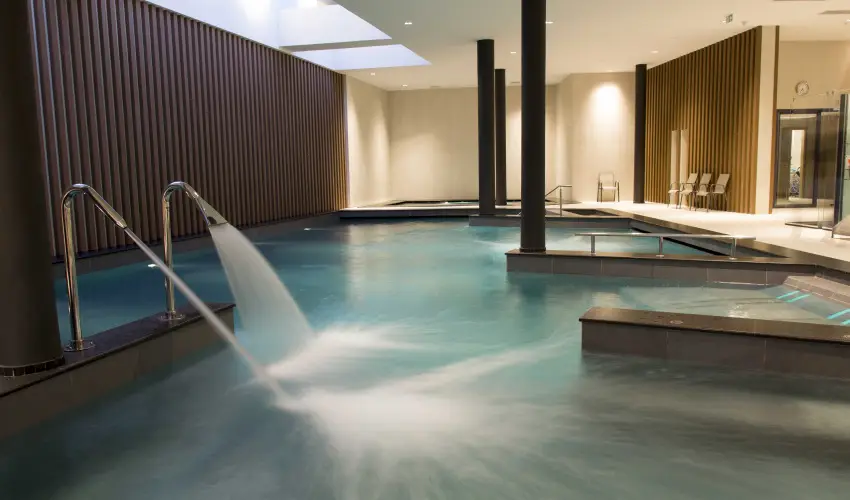 Avar Hotel M�traf�red - M�rcius 15.