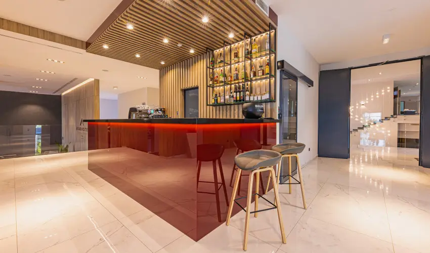 Avar Hotel M�traf�red - M�rcius 15.
