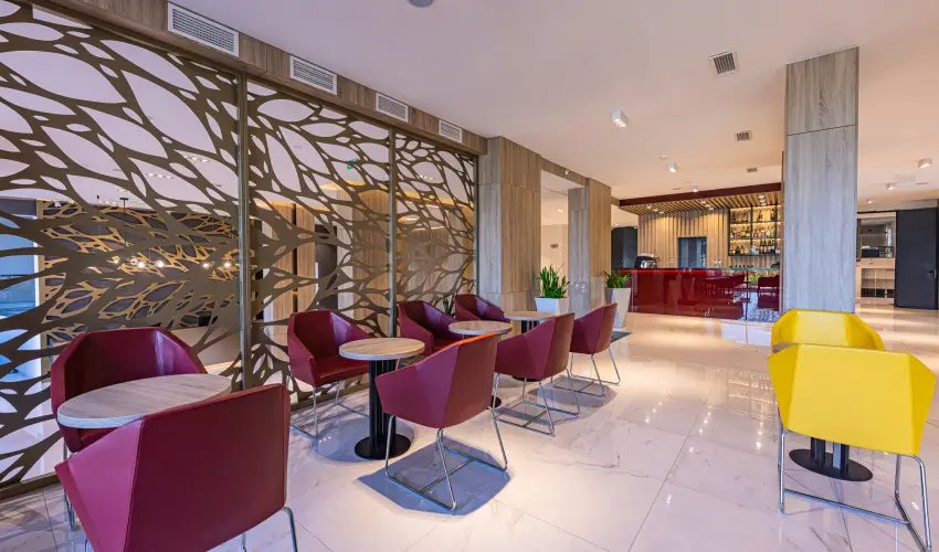 Avar Hotel M�traf�red - M�rcius 15.