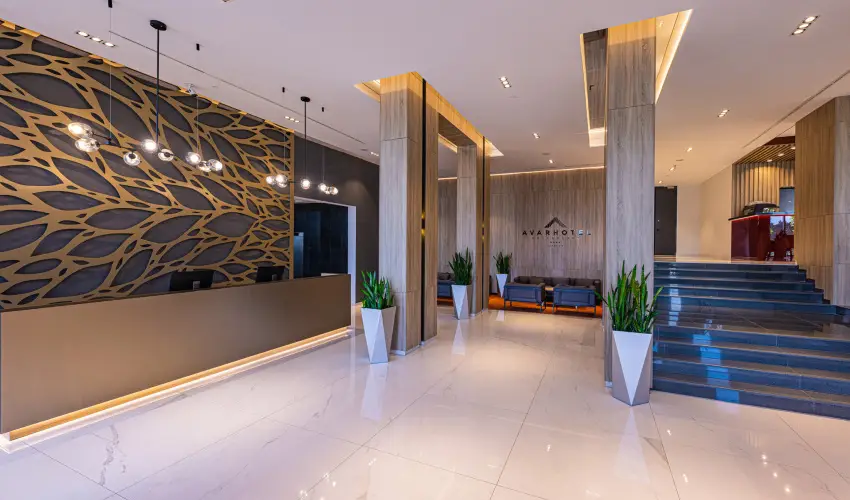 Avar Hotel M�traf�red - M�rcius 15.
