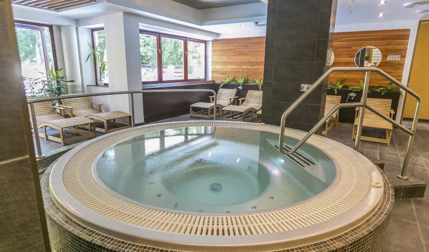 Hotel Bassiana S�rv�r - M�rcius 15. 