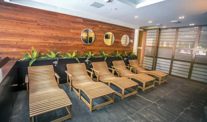 Hotel Bassiana S�rv�r - M�rcius 15. 