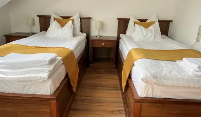 Hotel Bassiana S�rv�r