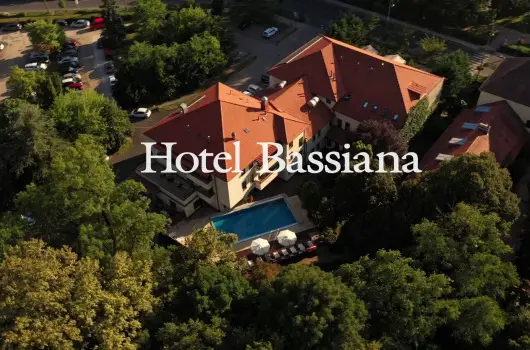 Hotel Bassiana - M�rcius 15. 