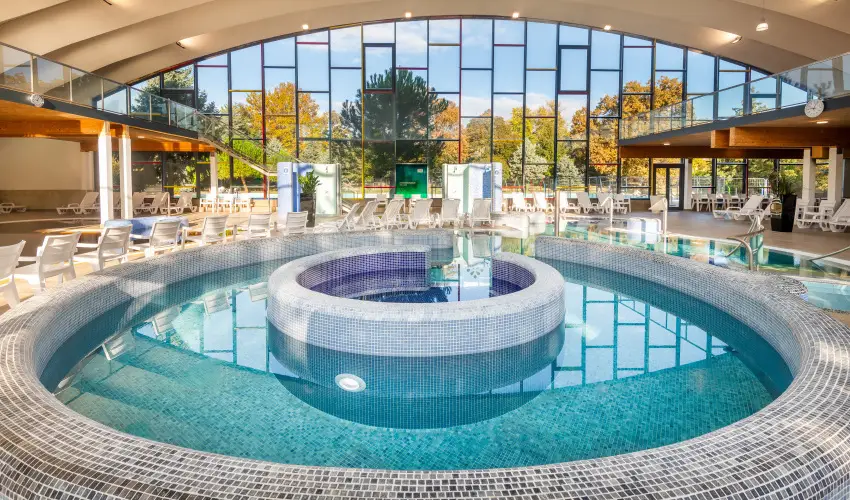 Hunguest Hotel B�ke Hajd�szoboszl� - M�rcius 15. (min. 2 �j)