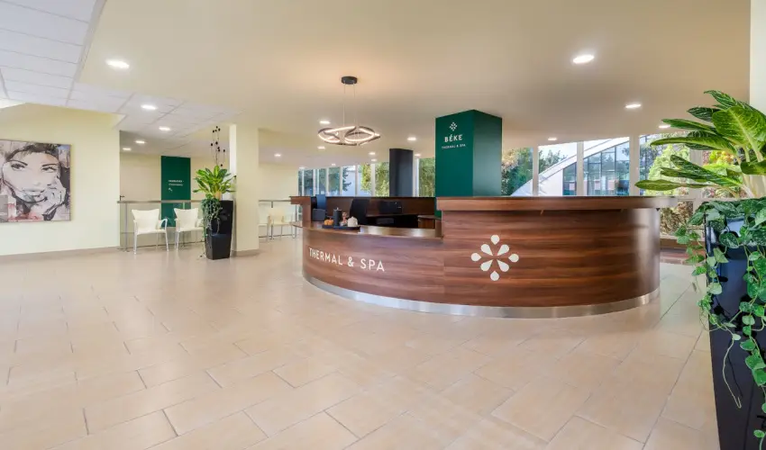 Hunguest Hotel B�ke Hajd�szoboszl� - M�rcius 15. (min. 2 �j)