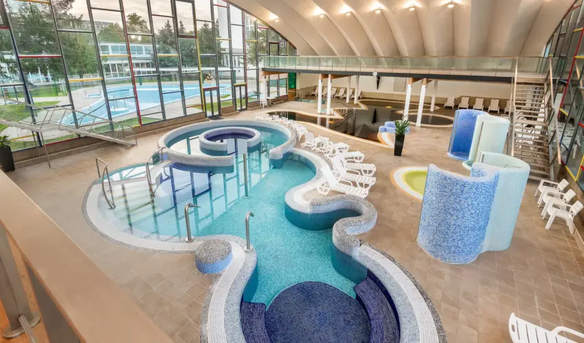 Hunguest Hotel B�ke Hajd�szoboszl� - M�rcius 15. (min. 2 �j)