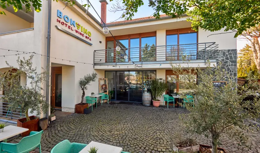 Hotel Bonvino Wine & Spa Badacsony - M�rcius 15.  (min. 3 �j)