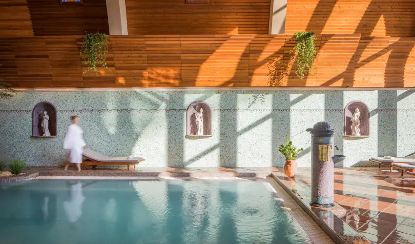 NaturMed Hotel Carbona H�v�z - M�rcius 15. 