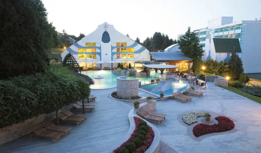 NaturMed Hotel Carbona H�v�z - M�rcius 15. 