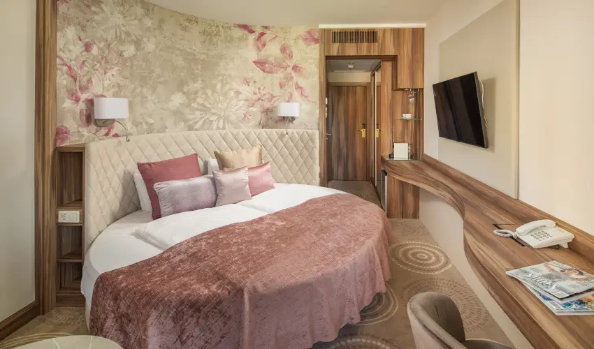 NaturMed Hotel Carbona H�v�z - M�rcius 15. 