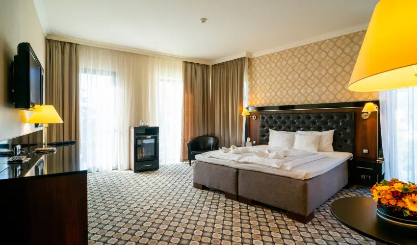 Hotel Castello & Thermal Spa Sikl�s - M�rcius 15.