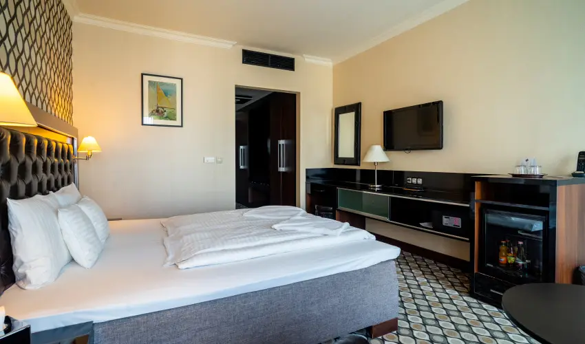 Hotel Castello & Thermal Spa Sikl�s - M�rcius 15.