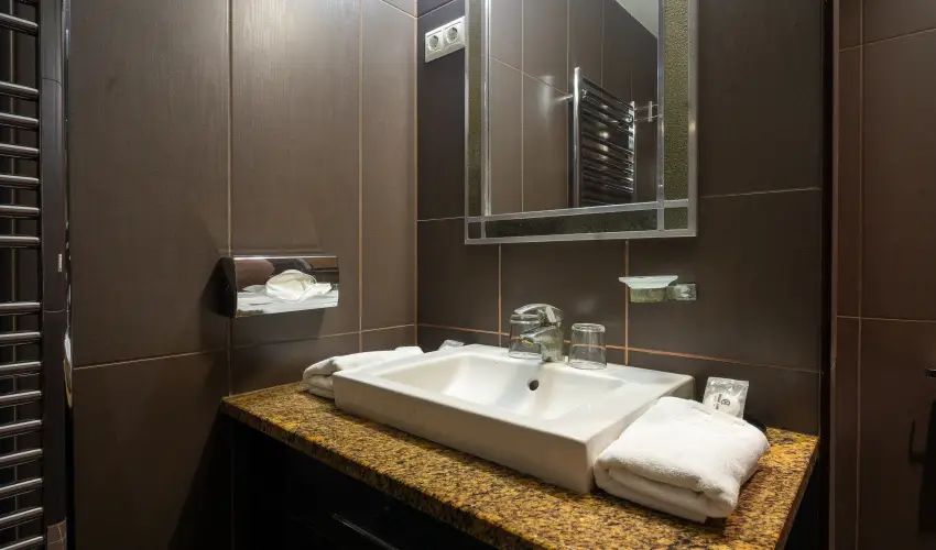 Hotel Castello & Thermal Spa Sikl�s - M�rcius 15.