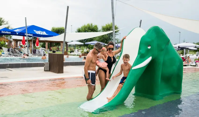 Hotel Castello & Thermal Spa Sikl�s - M�rcius 15.