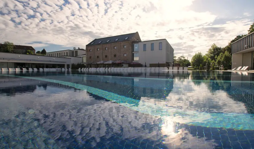 Hotel Castello & Thermal Spa Sikl�s - M�rcius 15.