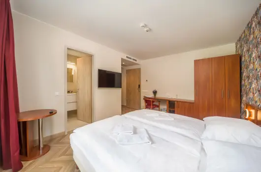Hotel Csillag Tokaj - M�rcius 15. 