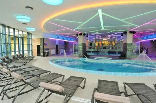 Hotel Eger & Park - M�rcius 15. (min. 3 �j)
