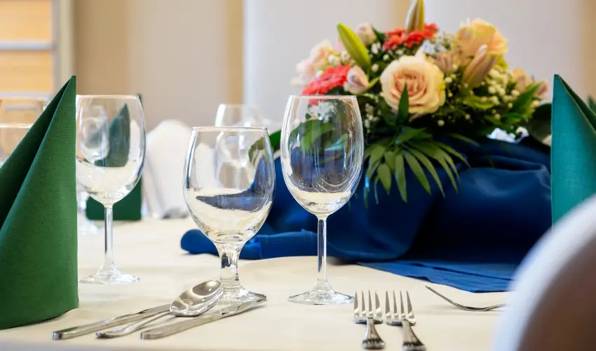 Hotel Eger & Park Eger - M�rcius 15. (min. 3 �j)