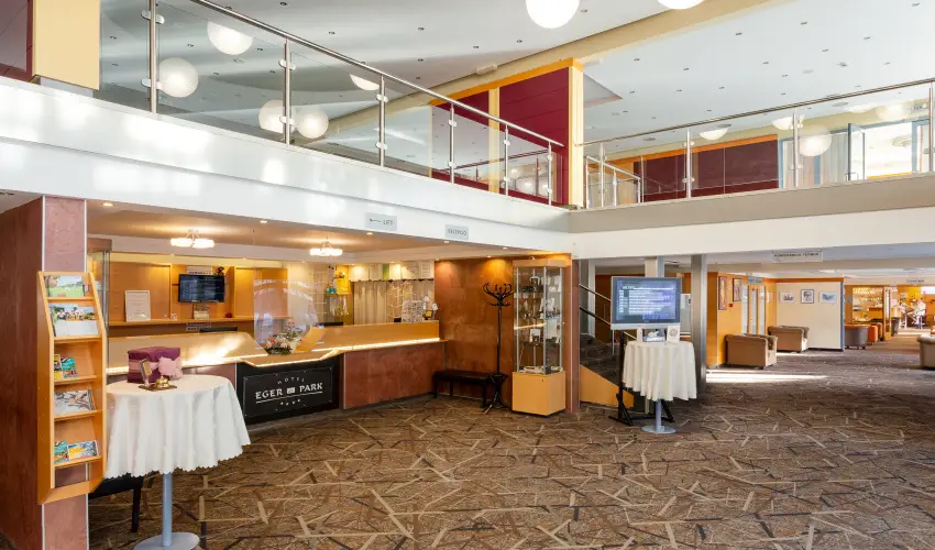 Hotel Eger & Park Eger - M�rcius 15. (min. 3 �j)