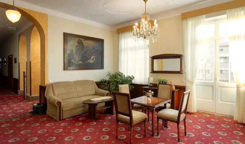 Hotel Eger & Park Eger - M�rcius 15. (min. 3 �j)