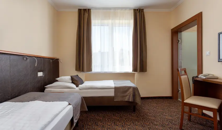Hotel Eger & Park Eger - M�rcius 15. (min. 3 �j)