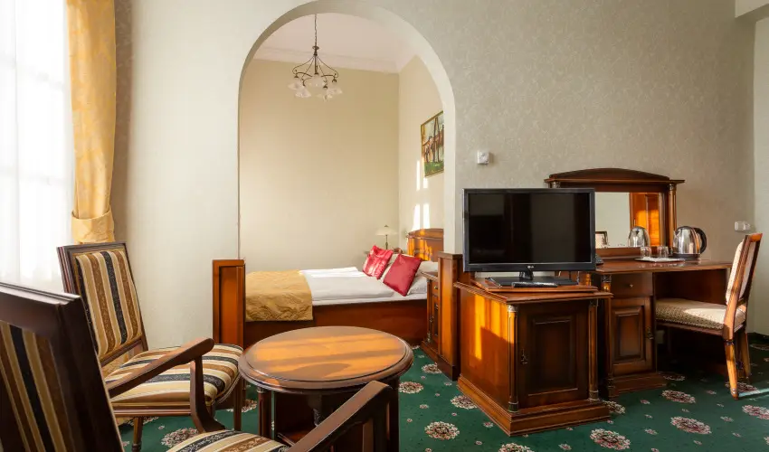 Hotel Eger & Park Eger - M�rcius 15. (min. 3 �j)