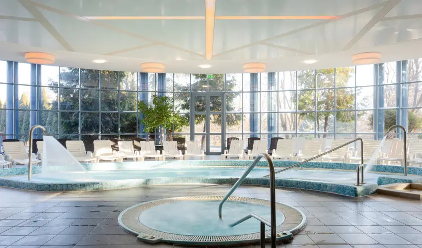 Hotel Eger & Park Eger - M�rcius 15. (min. 3 �j)