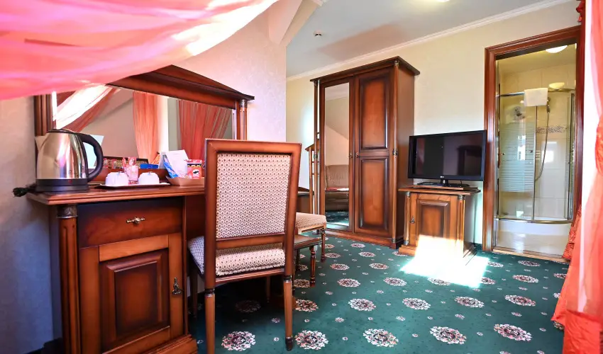 Hotel Eger & Park Eger - M�rcius 15. (min. 3 �j)