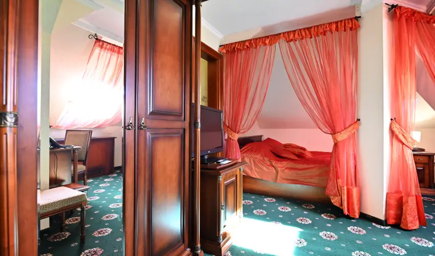 Hotel Eger & Park Eger - M�rcius 15. (min. 3 �j)