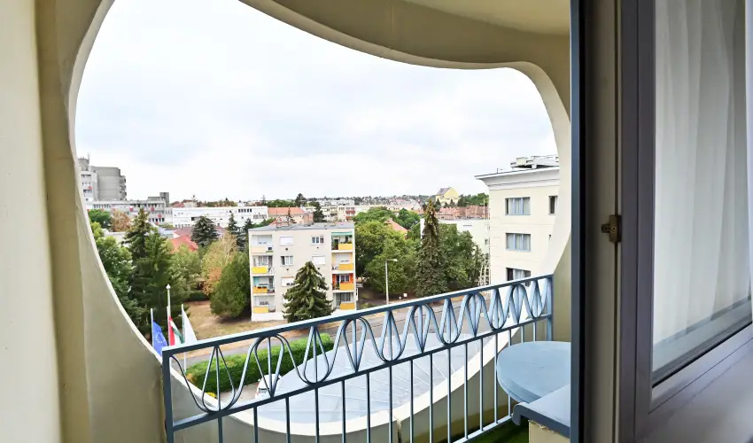 Hotel Eger & Park Eger - M�rcius 15. (min. 3 �j)