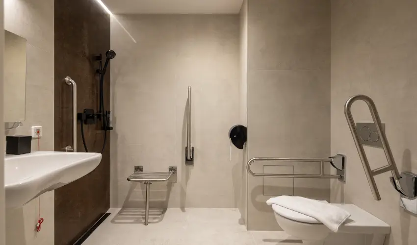 Hotel Energy & Business Center superior Paks - M�rcius 15.