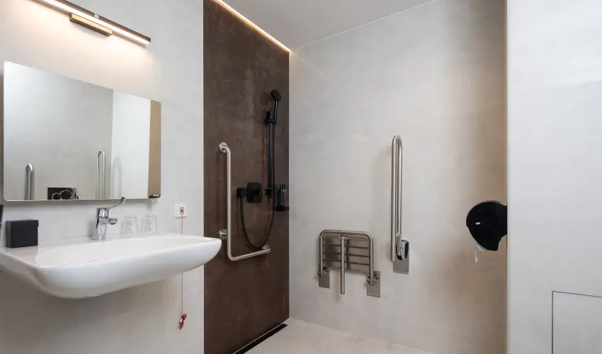 Hotel Energy & Business Center superior Paks - M�rcius 15.