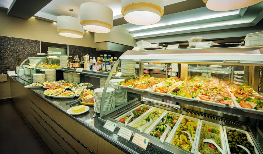 Hotel Eur�pa Fit H�v�z - M�rcius 15. (min. 3 �j)