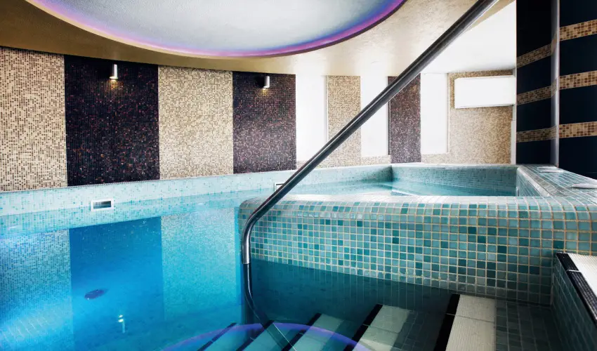 Hotel Eur�pa Fit H�v�z - M�rcius 15. (min. 3 �j)