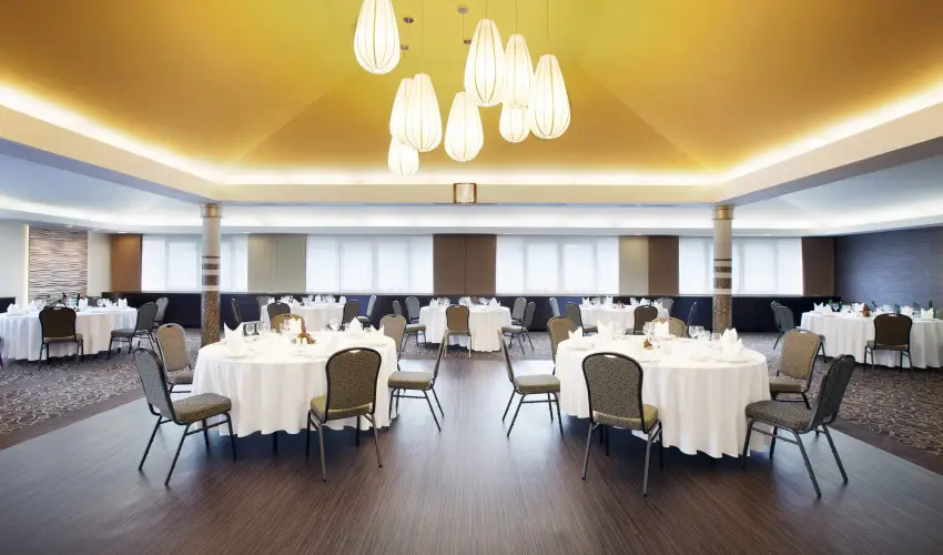 Hotel Eur�pa Fit H�v�z - M�rcius 15. (min. 3 �j)