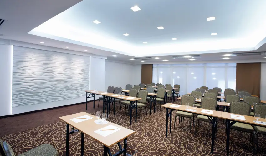 Hotel Eur�pa Fit H�v�z - M�rcius 15. (min. 3 �j)