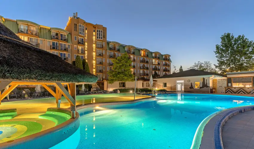 Hotel Eur�pa Fit H�v�z - M�rcius 15. (min. 3 �j)