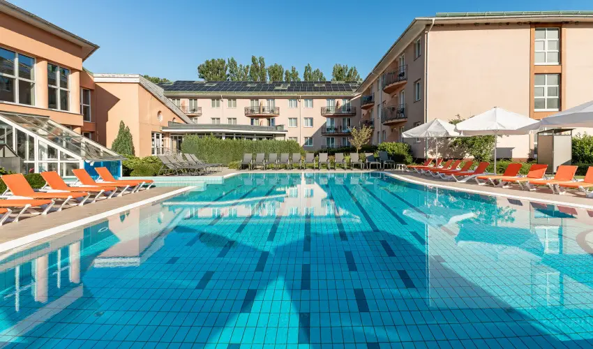 Hotel Eur�pa Fit H�v�z - M�rcius 15. (min. 3 �j)