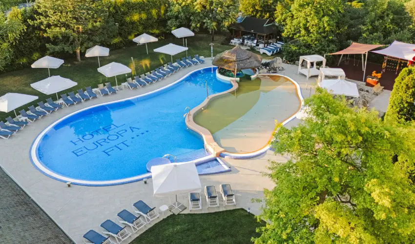 Hotel Eur�pa Fit H�v�z - M�rcius 15. (min. 3 �j)