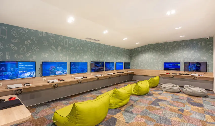 Hotel Eur�pa Fit H�v�z - M�rcius 15. (min. 3 �j)