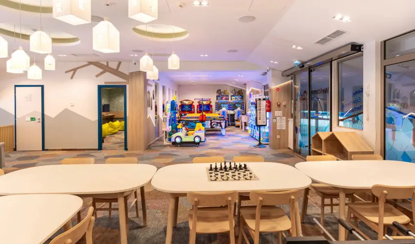 Hotel Eur�pa Fit H�v�z - M�rcius 15. (min. 3 �j)