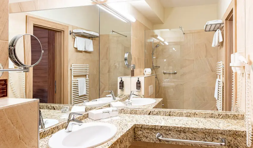 Hotel Eur�pa Fit H�v�z - M�rcius 15. (min. 3 �j)