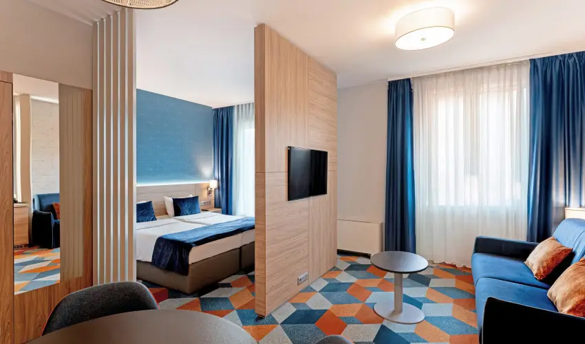 Hotel Eur�pa Fit H�v�z - M�rcius 15. (min. 3 �j)